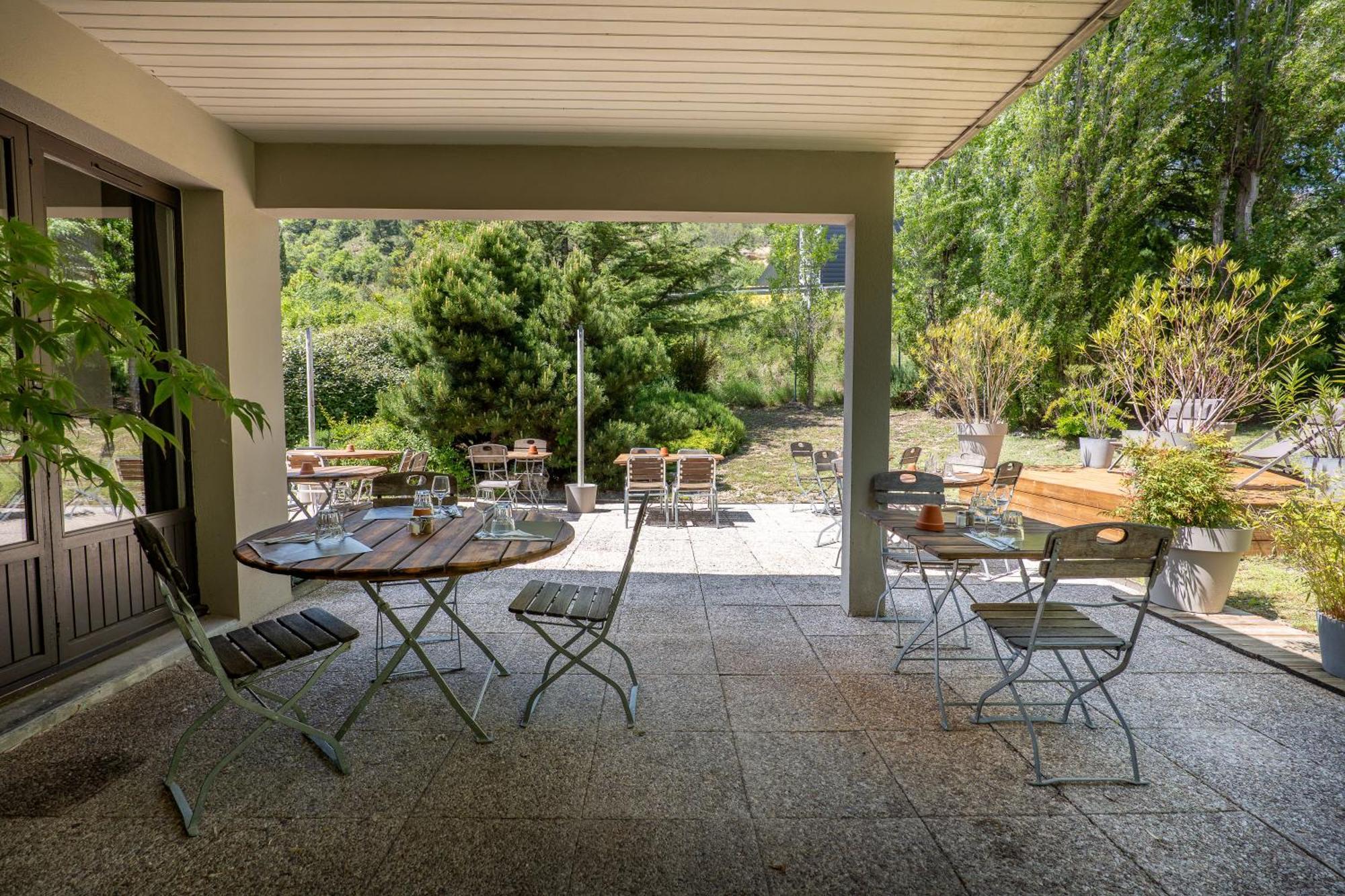 Kyriad Digne-Les-Bains Exterior foto